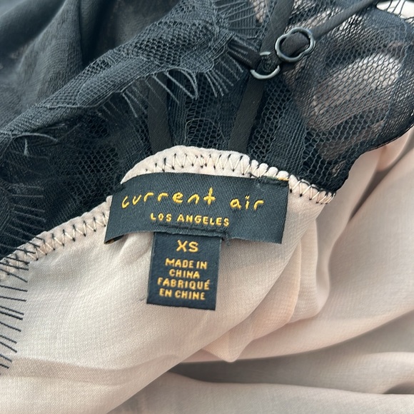 Gorgeous cami with lace - Picture 3 of 3